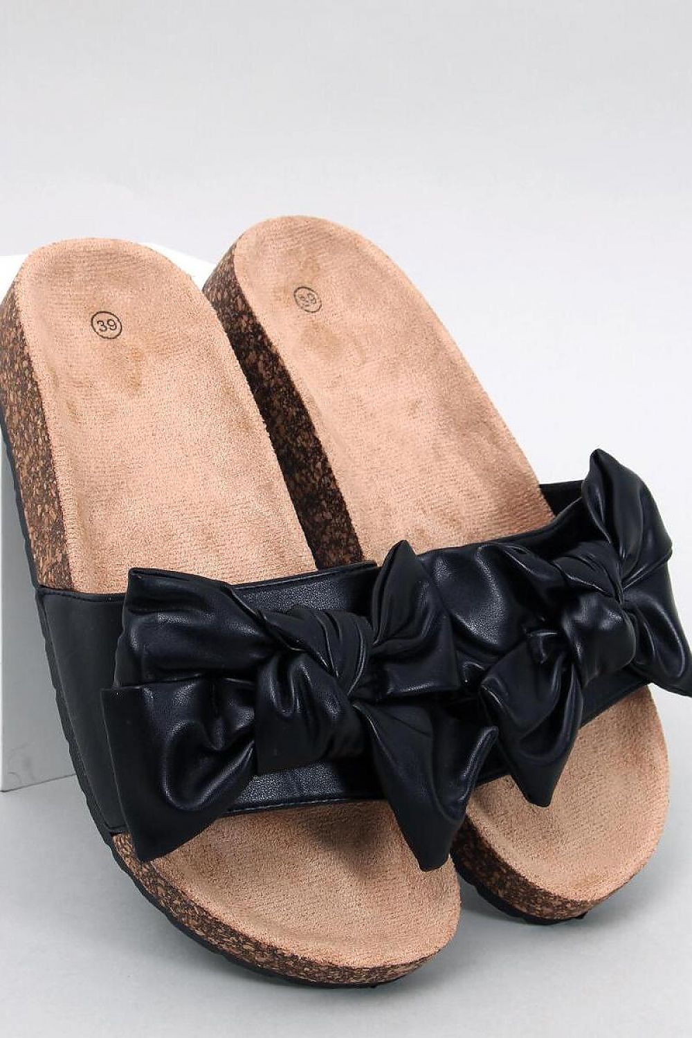 Flip-flops model 195619